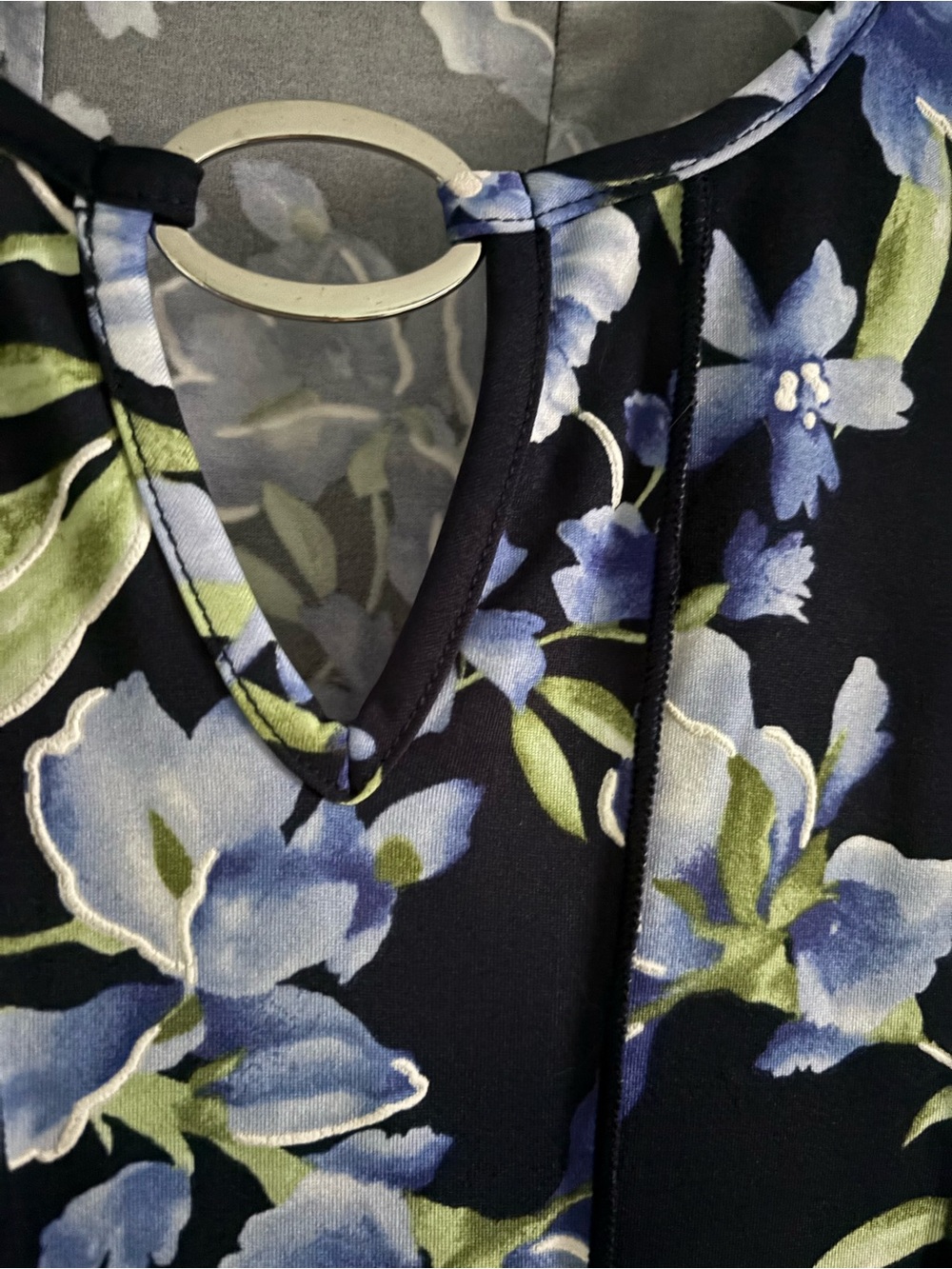 Sami & Jo Floral Fit-and-Flare Dress with Ring Keyhole - Picture 4 of 4